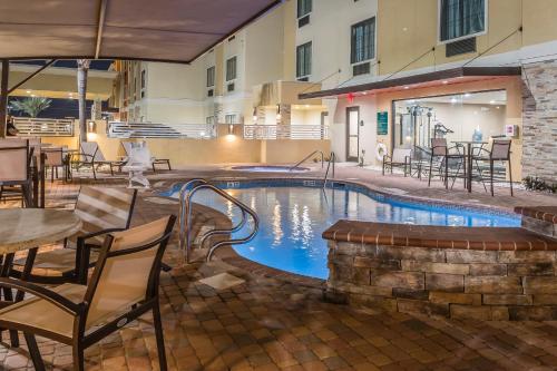 Фотография гостиницы MainStay Suites Edinburg