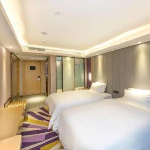 Фотографии гостиницы 
            Lavande Hotel Zigong Tanmulin Lantern Park