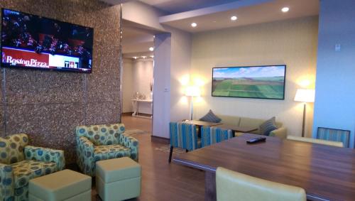 Фотография гостиницы Hampton Inn by Hilton Lloydminster