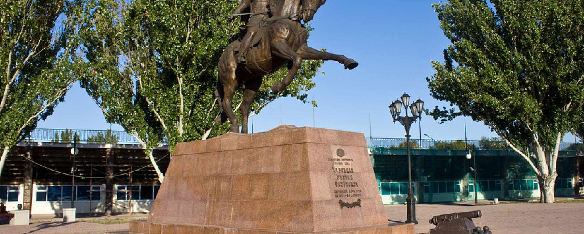 Фотографии памятника Памятник основателю города Ейска Воронцову