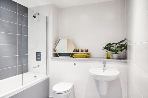 Фотография квартиры Baltic Courtyard (Large 2 bedroom Apartment)