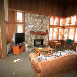 Фотография гостевого дома Mountainback #63, Loft, Den