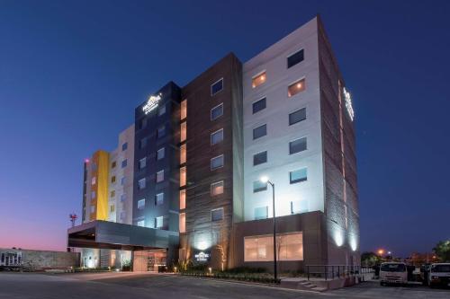 Фотография гостиницы Microtel Inn & Suites by Wyndham San Luis Potosi