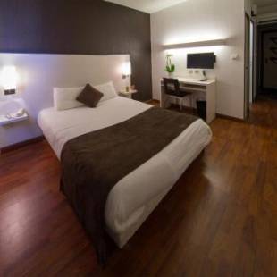 Фотографии гостиницы
Hôtel des Etats-Unis