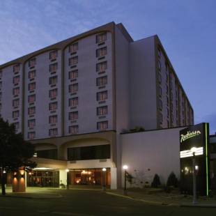 Фотографии гостиницы 
            Radisson Hotel Bismarck