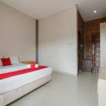 Фотография гостиницы RedDoorz Plus @ Lodaya Gunung Geulis Puncak