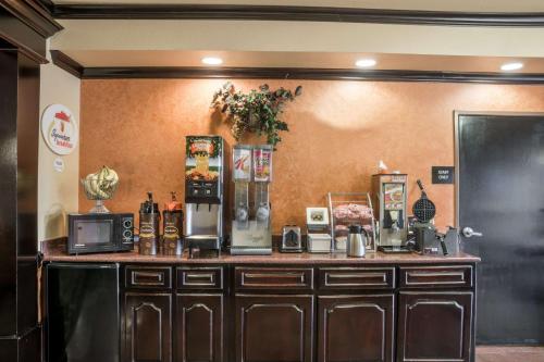 Фотография гостиницы Super 8 by Wyndham Beaumont/I-10 S TX