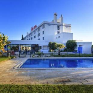 Фотографии гостиницы 
            Hotel ibis Faro Algarve