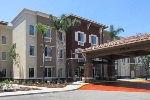 Фотография гостиницы Comfort Inn & Suites Near Ontario Airport
