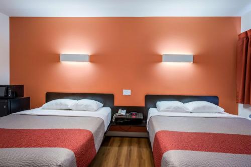 Фотография гостиницы Motel 6-Sudbury, ON