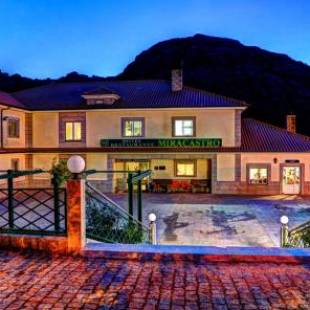Фотографии гостиницы 
            Hotel Miracastro