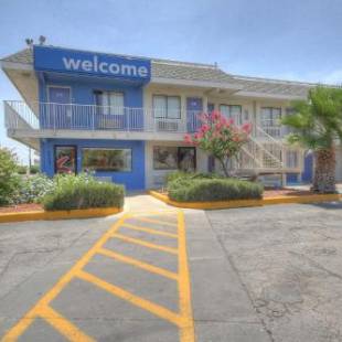 Фотографии гостиницы
Motel 6-San Antonio, TX - Fort Sam Houston