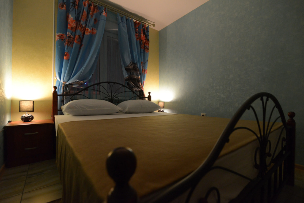 Фотография квартиры Квартира Двухкомнатная в Центре Уют и Удобство на Часы и Дни