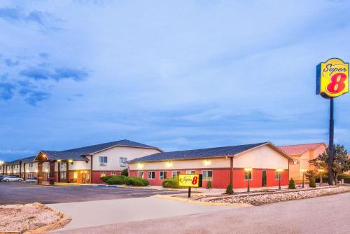 Фотографии гостиницы 
            Super 8 by Wyndham Grants