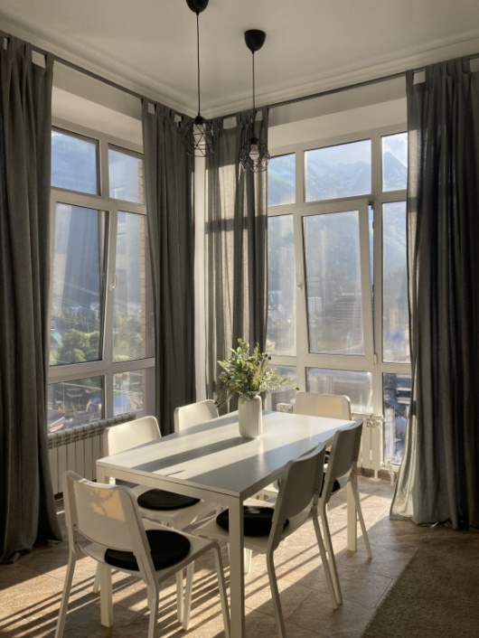 Фотографии квартиры 
            Квартира Евродвушка в центре Домбая с видом на горы