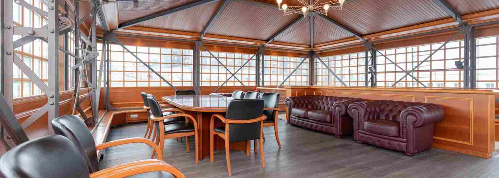 Фотография конференц-зала Собрание