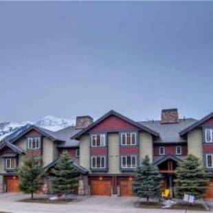 Фотографии гостевого дома 
            Pinnacle Ridge Chalets by Fernie Lodging Co