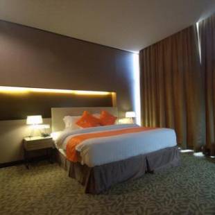 Фотографии гостиницы 
            Grand Alora Hotel