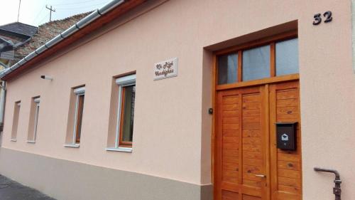 Фотография гостевого дома Kis Rigó vendégház