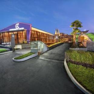 Фотография гостиницы Golden Tulip Holland Resort Batu