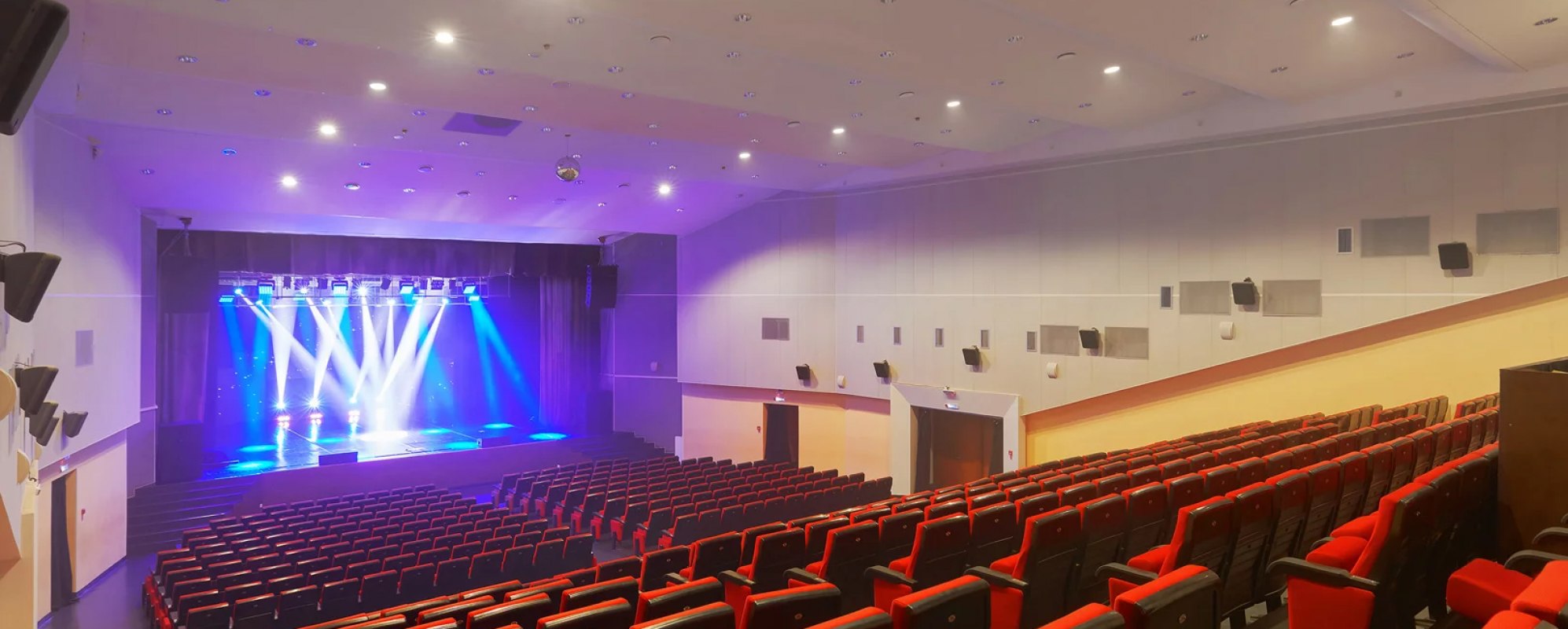 Фотографии концертного зала Концертный зал