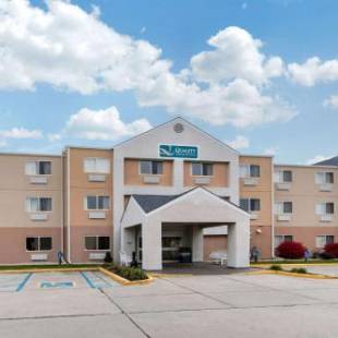 Фотографии гостиницы
Quality Inn & Suites near US-31