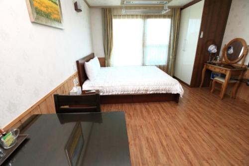 Фотография гостевого дома Jungmun Haesung Parktel