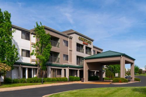 Фотография гостиницы Courtyard St. Louis Airport/Earth City