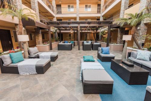 Фотография гостиницы Best Western Plus Manhattan Beach Hotel