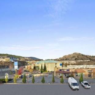 Фотографии гостиницы 
            Days Inn by Wyndham Kamloops BC