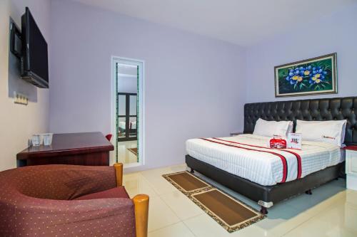 Фотография гостиницы RedDoorz Plus @ Guntur Raya Setiabudi