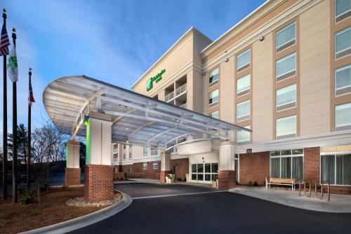Фотография гостиницы Holiday Inn Hotel & Suites - Asheville-Biltmore Vlg Area, an IHG Hotel