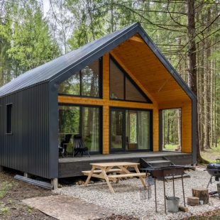 Фотография Коттеджа Частный дом в еловом лесу