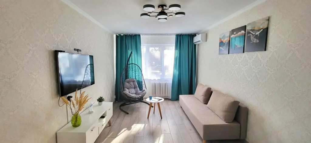 Фотография квартиры Квартира Двухкомнатные Апартаменты с Раздельными Комнатами и Парковкой для Машин у Входа