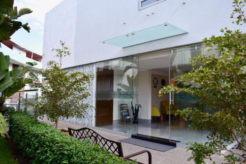 Фотография гостиницы Country Hotel & Suites