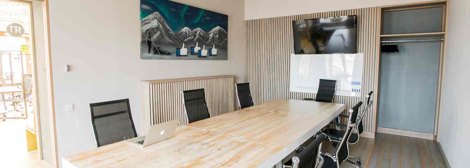 Фотография комнаты для переговоров Переговорня "Лес"