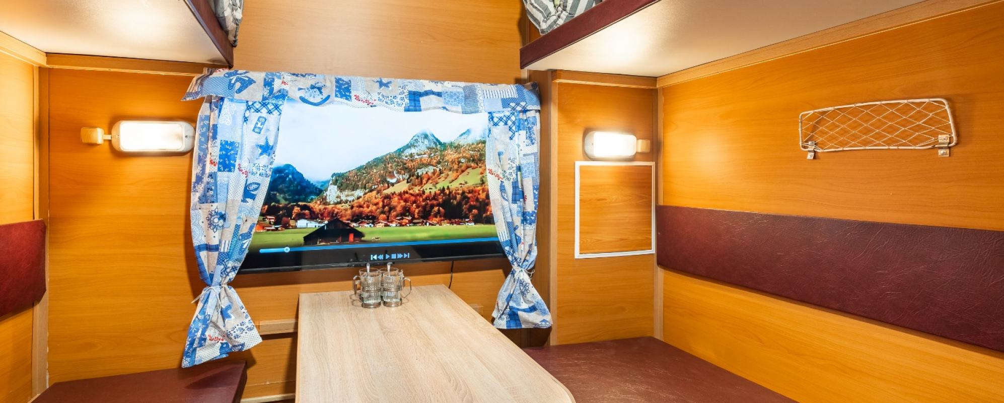 Фотографии Жилья посуточно Первая в мире 3к кв с купе поезда