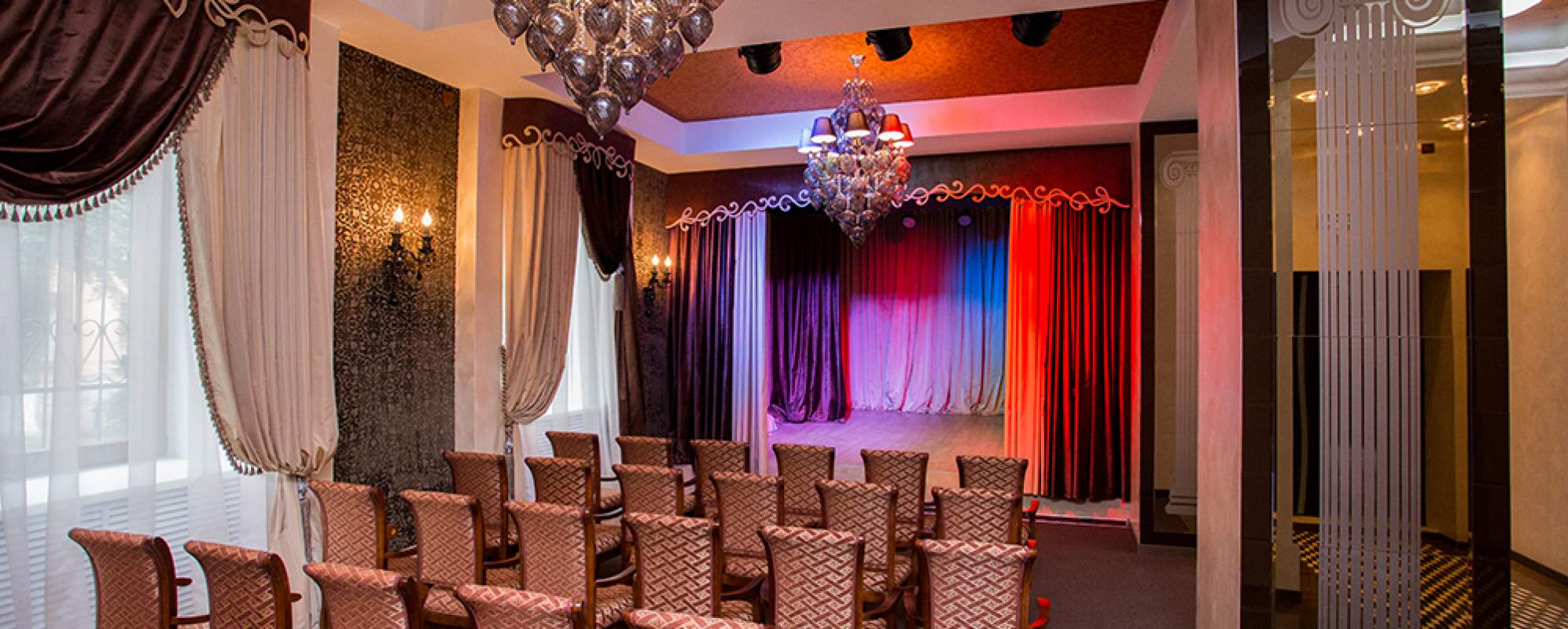 Фотографии концертного зала Театральная гостиная Дирекции инновационных творческих проектов Кузбасса