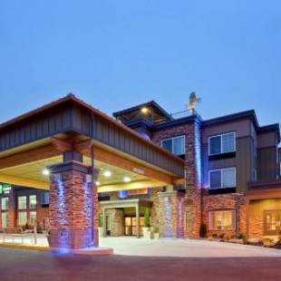 Фотографии гостиницы 
            Holiday Inn Express Hotel & Suites North Sequim, an IHG Hotel