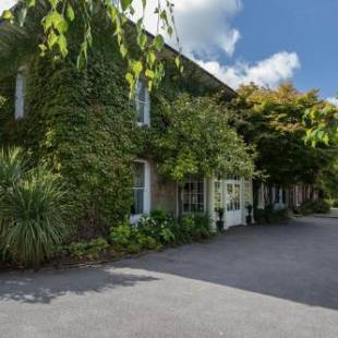 Фотография гостиницы Raheen House Hotel