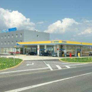 Фотография гостиницы Hotel Zovko