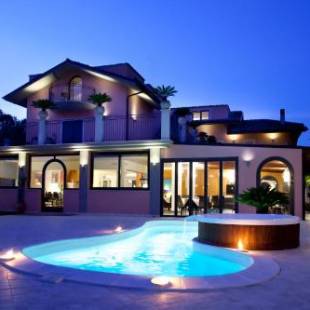 Фотографии гостиницы
Queen Hotel