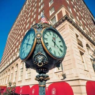 Фотографии гостиницы
The Brown Hotel
