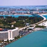 Фотография гостиницы Clearwater Beach Marriott Suites on Sand Key