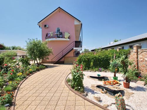 Фотография базы отдыха Карина