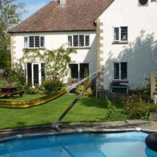 Фотографии мини отеля
Maunditts House