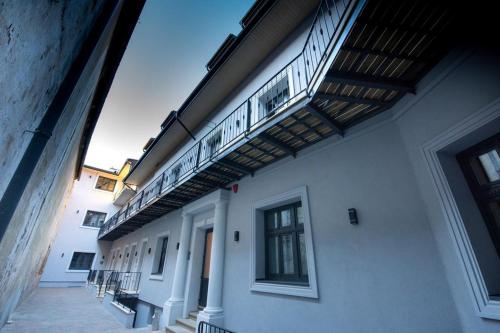 Фотография гостиницы CASA CHITIC - HOTEL & RESTAURANT- Str Nicolae Balcescu 13