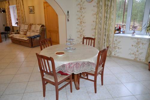 Фотографии гостевого дома
Лесная поляна