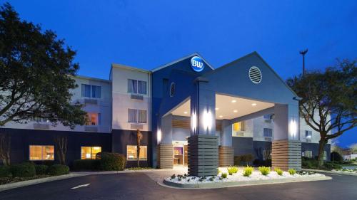 Фотографии гостиницы 
            Best Western LSU/Medical Corridor Inn & Suites