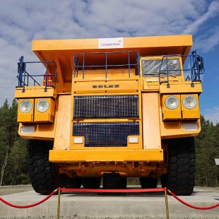 Фотография памятника Памятник Белазу